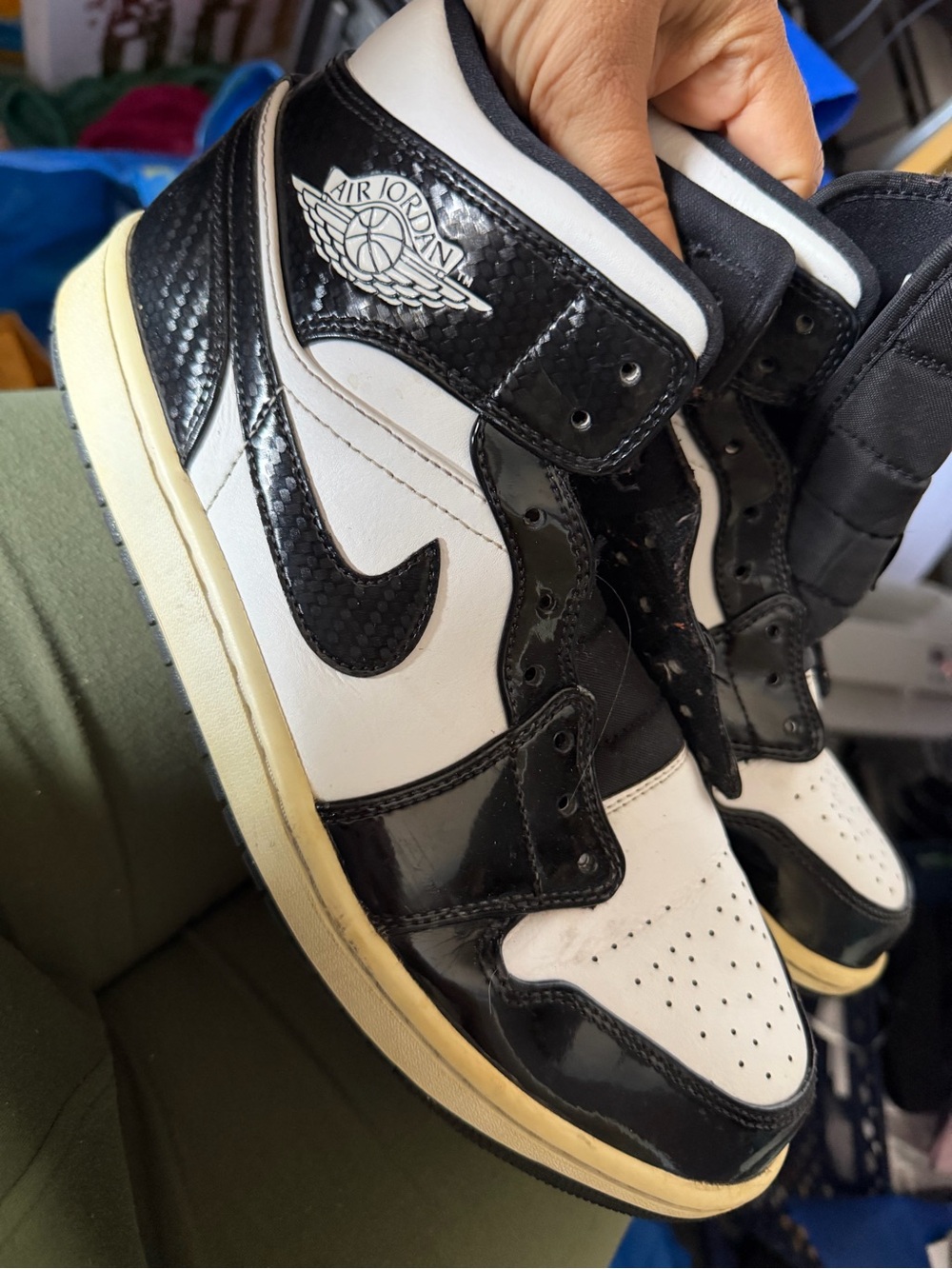 Nike Jordan Men Black and White High-Top Sneakers